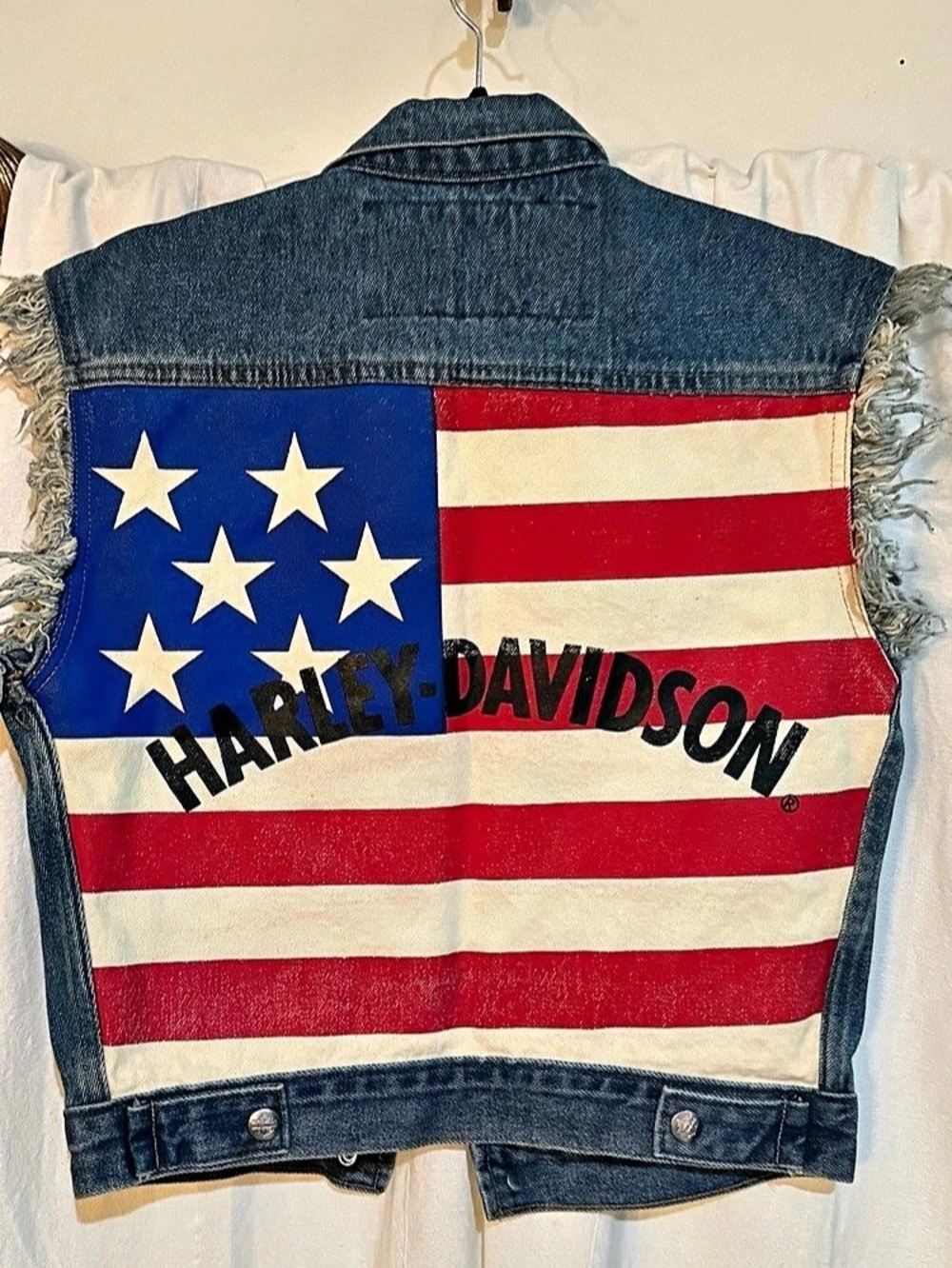 Harley USA Flag Denim Vest 36B Small
Labeled larger